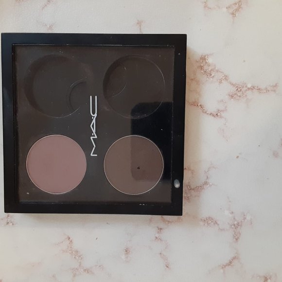 MAC Eyeshadow and refillable eye palette - Picture 1 of 3